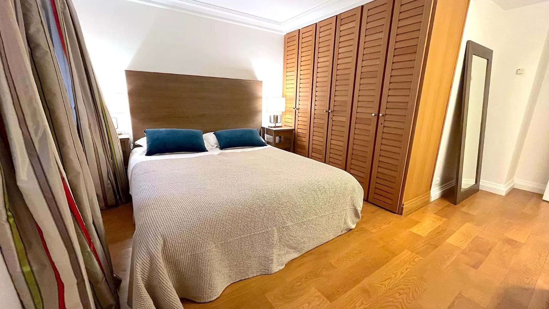 Apartment L'Appartement Pierre Charron Paris