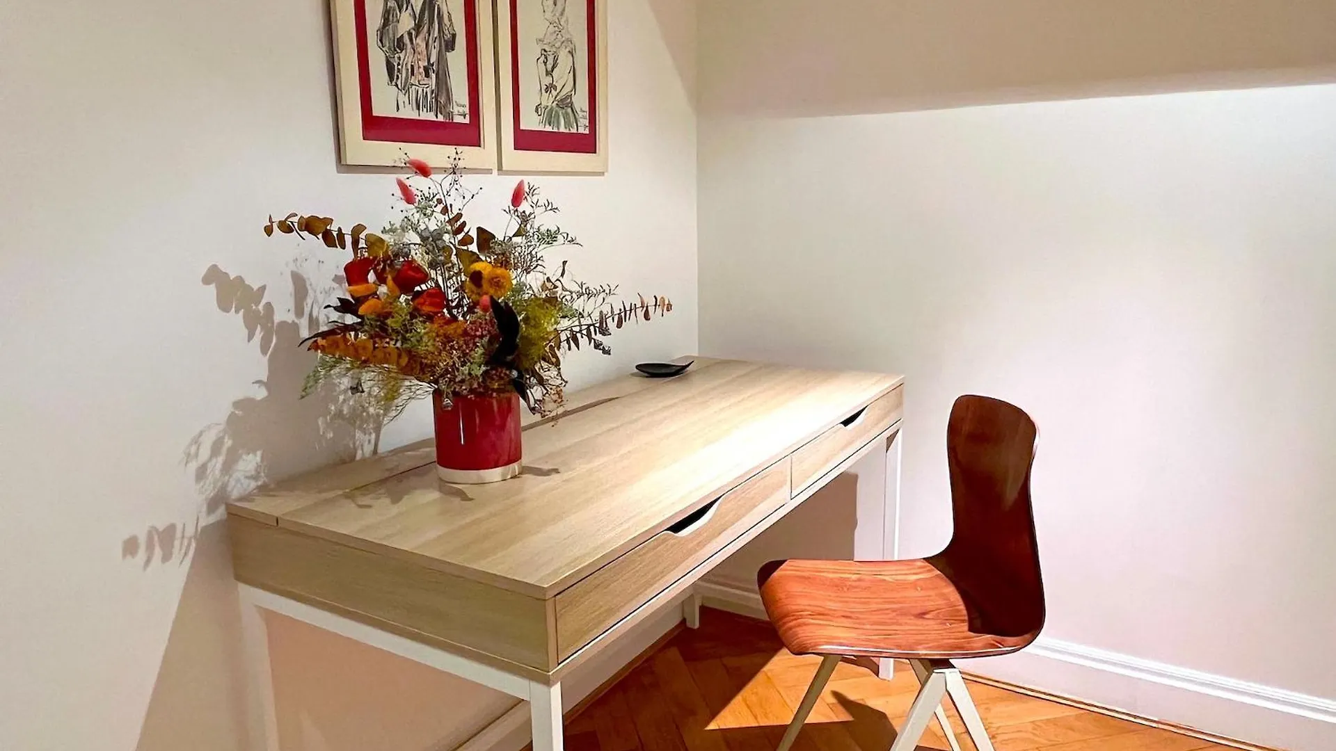 L'Appartement Pierre Charron Paris Apartment